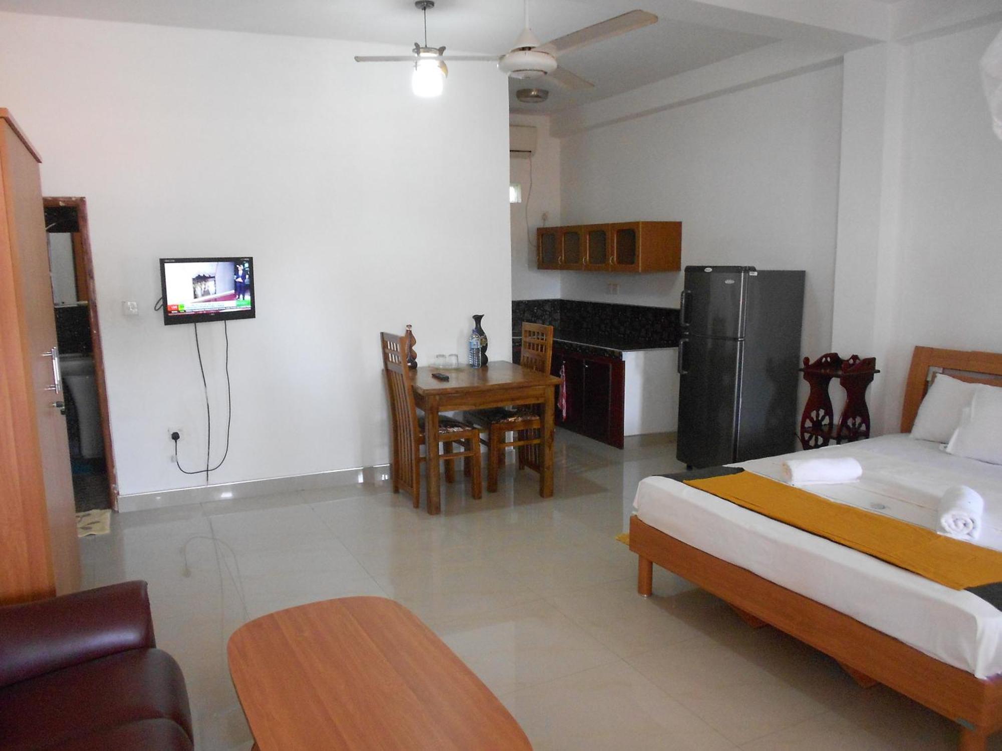 Shanith Guesthouse Негомбо Экстерьер фото