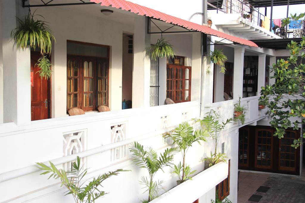 Shanith Guesthouse Негомбо Экстерьер фото